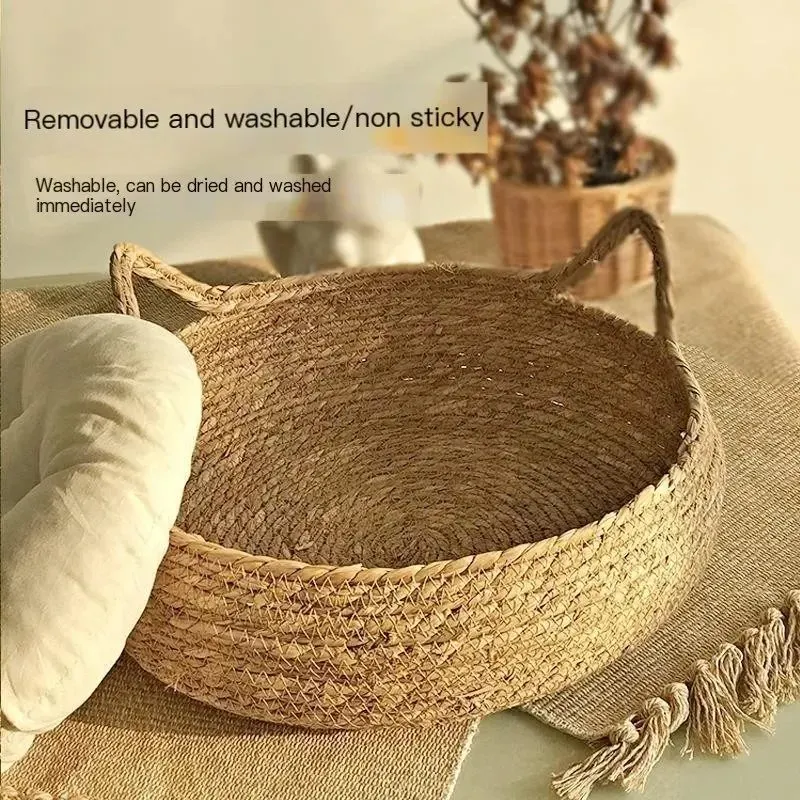 Woven pet bed, view 5